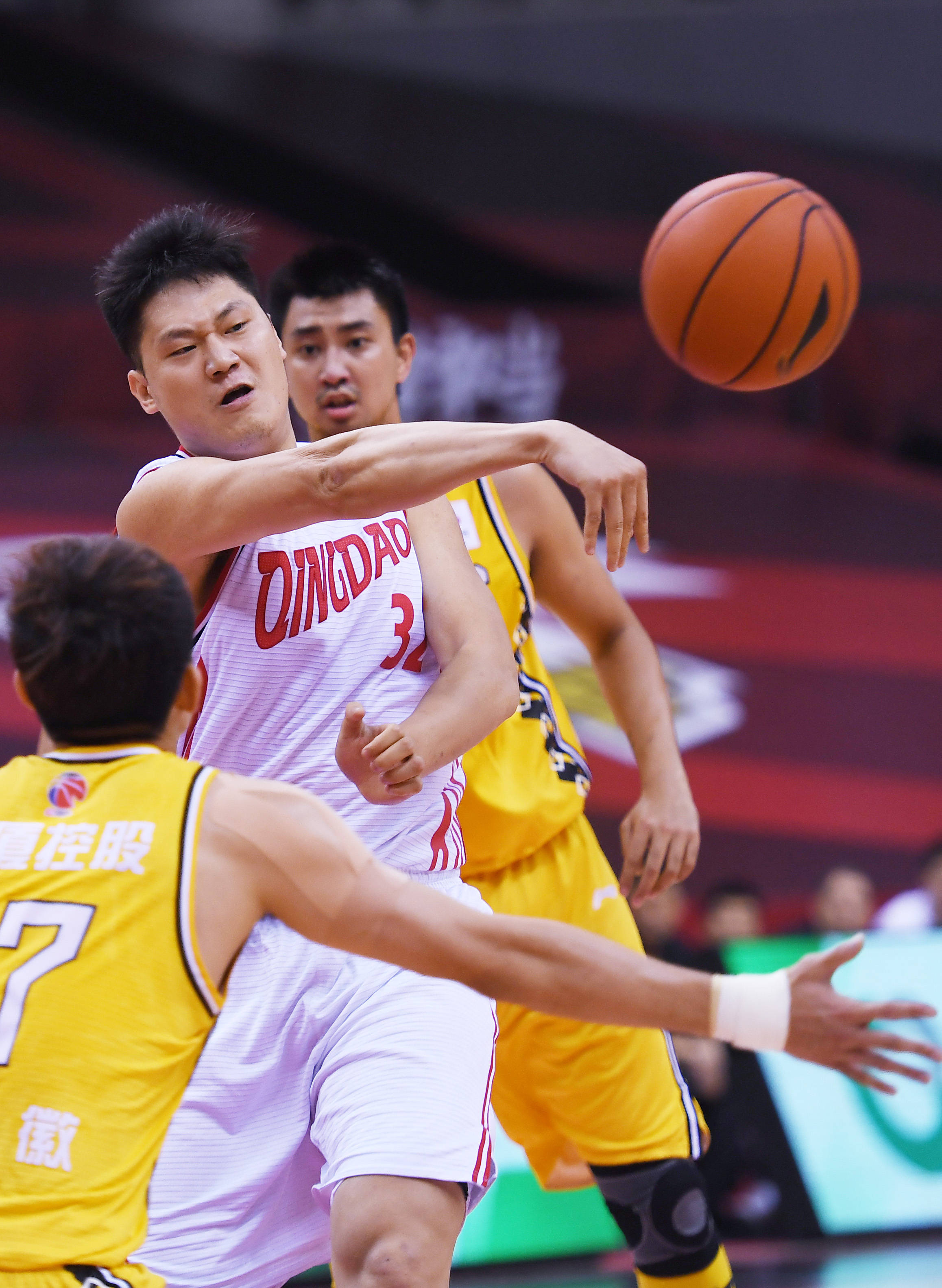 杜锋哪一年做广东队主教练